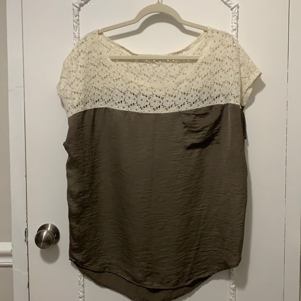 5/$35!  Lace panel Nicolette top